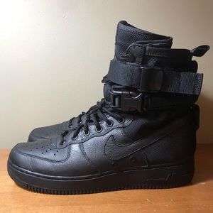 Nike SF AF1 triple-black